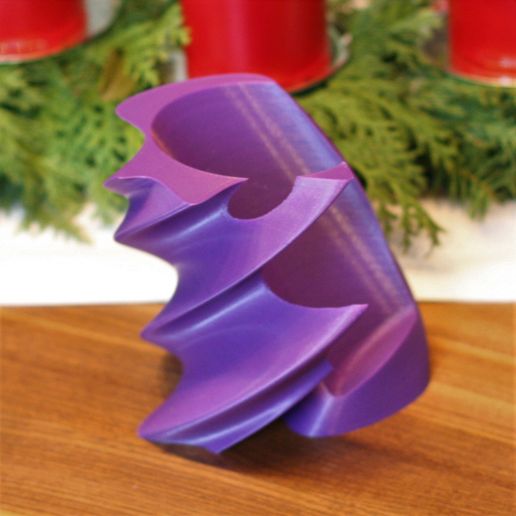 Ohne Flasche vor Kranz 2.JPG Дисплей для вина витой