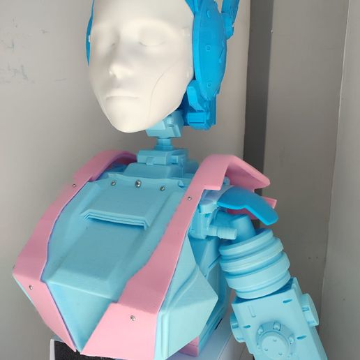 YOLANDI-2.jpg YOLANDI CHAPPIE