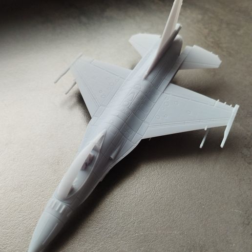 IMG_20250314_173454.jpg F-16 Fighting Falcon MSLA