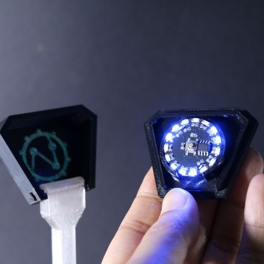 02.jpg Présentoir pour Transformers AotP Vector Prime