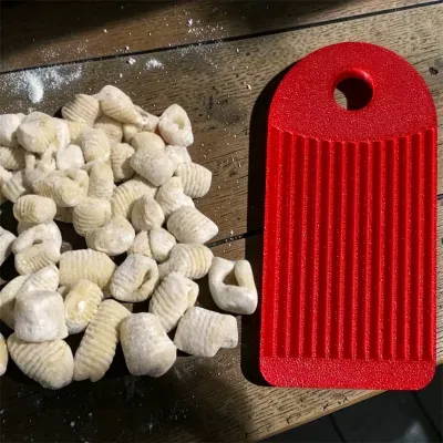 planche à gnocchi, gnocchi board