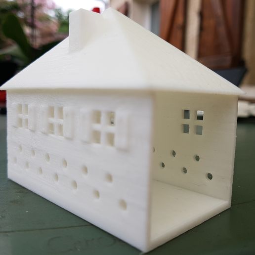 20170804_160620.jpg STL file SMALL ILLUMINATED HOUSE・3D printing model to download, catf3d