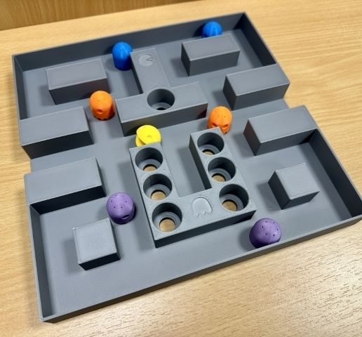 ce6318fe-1ce1-4f5a-9d06-e48c2930e043.JPG Pacman playground maze