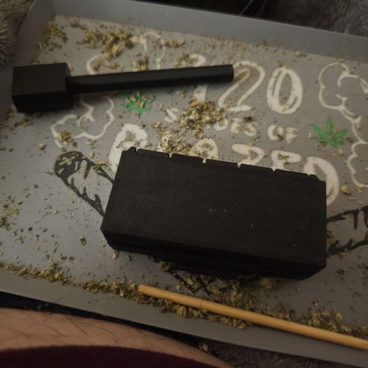 20250705_193541.jpg Molde de cannagar cónico de 1 1/4 con empaquetador - PETG listo para imprimir y fácil de usar Print-in-Place