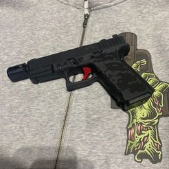 IMG_20211219_154656_335.jpg STL file Glock 19 Camo・3D printable model to download