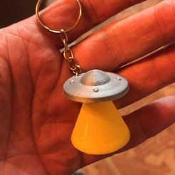 llavero-ufo.jpg STL-Datei FLIEGENDE UNTERTASSE SCHLÜSSELANHÄNGER MIT STRAHLENBEHÄLTER・3D-Drucker-Vorlage zum herunterladen