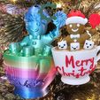 il_fullxfull.5557309254_86ld.jpg Twisty Gingerbread Man In A Cup Ornament by Cobotech, Regalo de Navidad, Regalo de Cumpleaños, Decoración de Escritorio, Adorno Único