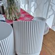 flower-pot.jpg Flower pot with overflow tray