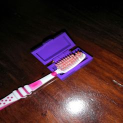 2019-12-08_19.38.43.jpg Free 3D file Toothbrush travel top cover・Template to download and 3D print