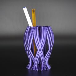 _MG_5716-2.jpg Lotus Pen Vase (Desktop Stand)