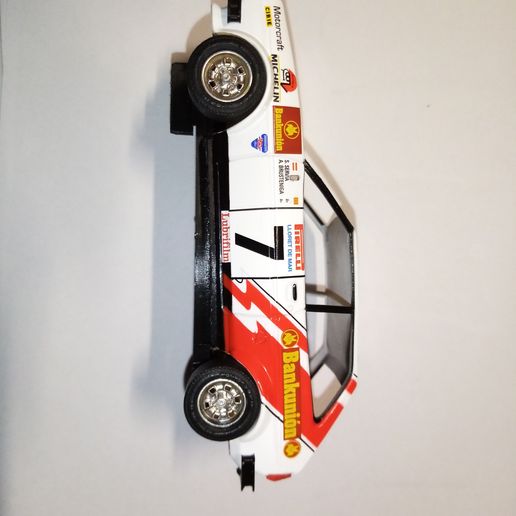 IMG_20200408_164931.jpg Scalextric Chassis for Renault 5 - Ford Fiesta