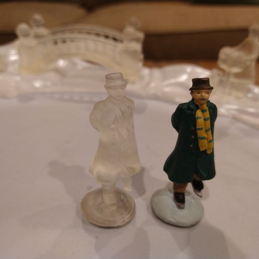 Skaters-Gentleman.jpg Рождественское представление фигуристов