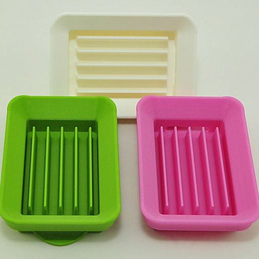 ThreeTraysUnpolished.jpg Sistema de plato de jabón de ducha intercambiable