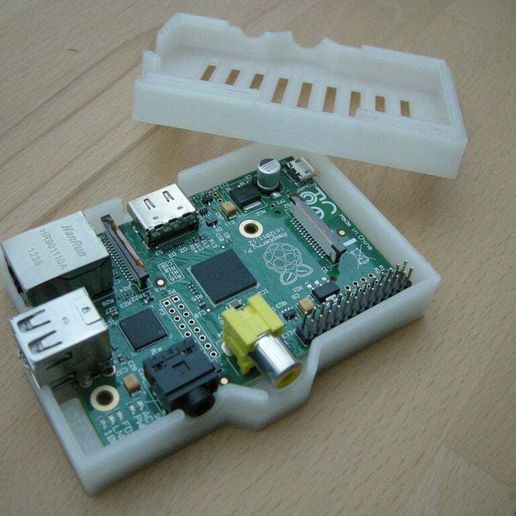 Raspberry Pi Case 2 (RasPi)