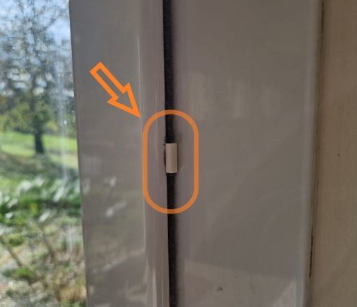 4b9f6d7c-bca6-4553-8e59-8d18e907432d.jpg Centering guide - Bay window sliding door