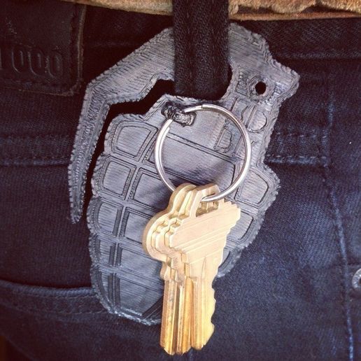 3.jpg Grenade Key Clip