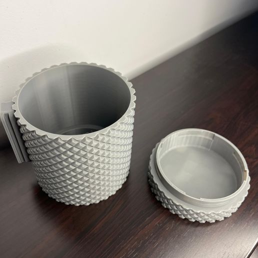 WhatsApp-Image-2024-09-03-at-19.00.12-5.jpeg Planter Diamond Design