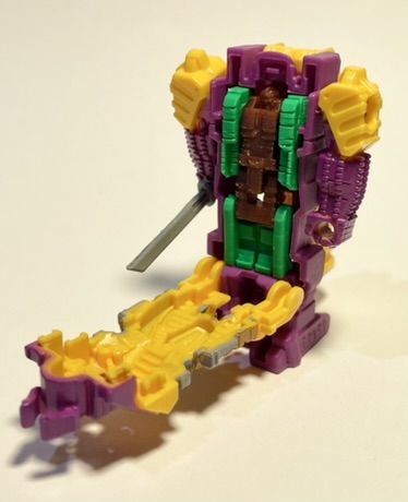 IMG_4497.jpeg kit de mejora g1 Bludgeon Quintus Prime para transformers POTP Prime Master Pretender