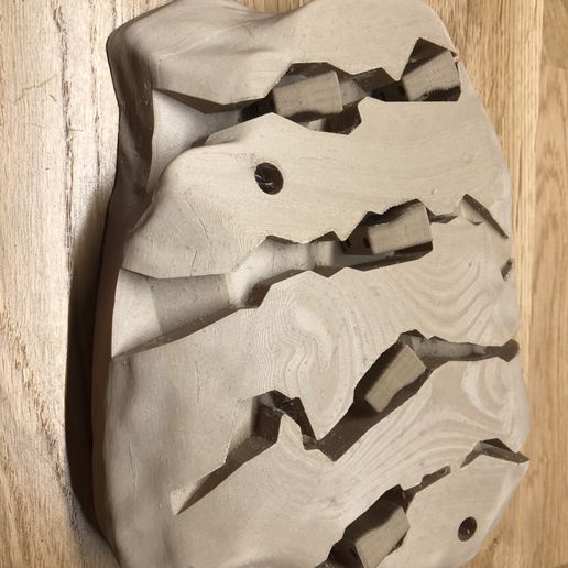 Foto_18-03-21_09_05_50.jpg Climbing boulder keychain holder!