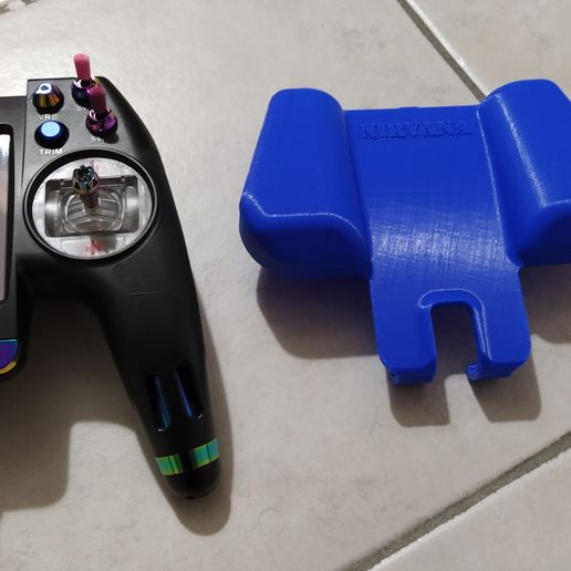 Foto-005.jpg Cover Flysky Nirvana