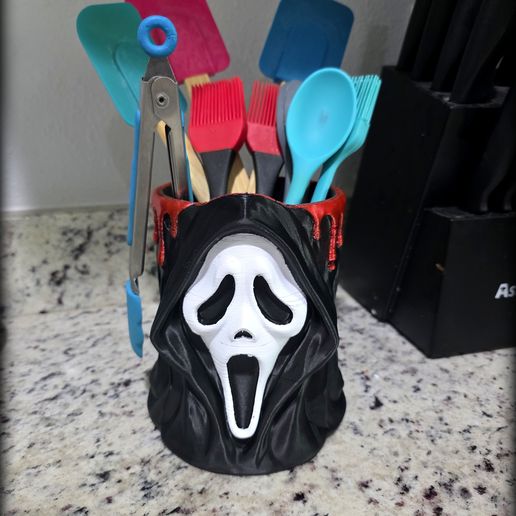 Ghostface Dripping Blood Kitchen Utensil Holder - Full AMS Color 3MF File and Commercial License