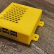 IMG_20190429_201715.jpg Raspberry Pi 3 Wall Mount Case