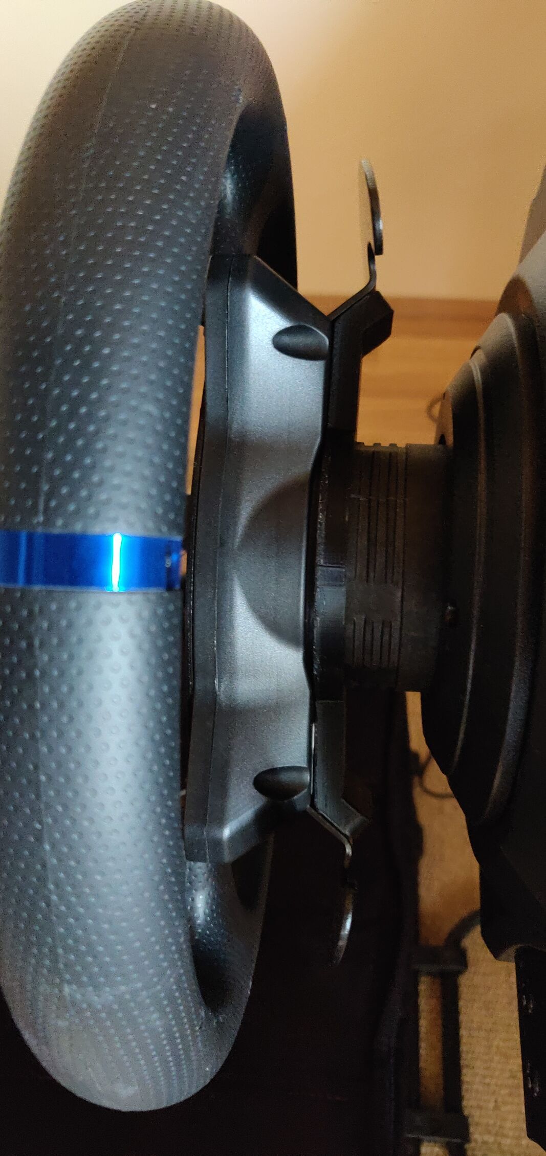 OBJ file THRUSTMASTER T300 GT/GTE/599XX EVO RIM - MAGNET SHIFTER MOD・3D ...