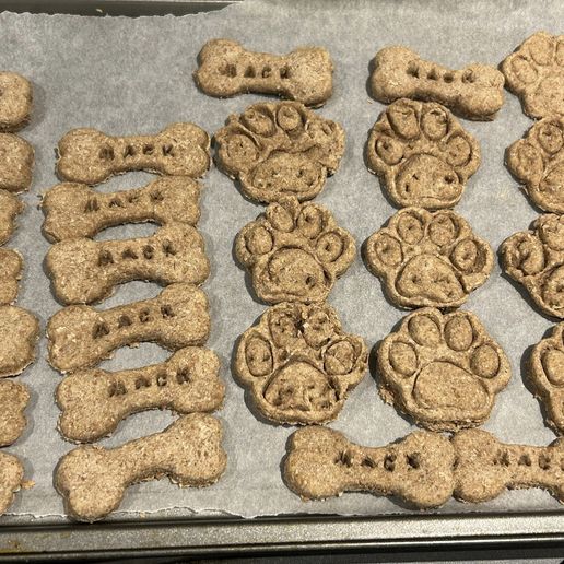 IMG_0036.jpeg Набор для вырезания печенья "Отпечаток лапы и кость" 4 дюйма