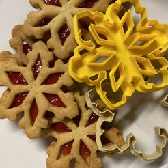 tempImage2t4PTb.jpg CHRISTMAS LINZER COOKIE CUTTER SET - snowflake