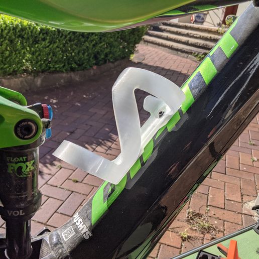 IMG_20211018_082643.jpg Side Load Flaschenhalter für 375 mL Dose