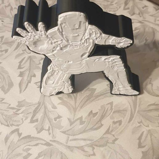 414599295_388480946986654_5327887234266557257_n.jpg Iron-man-box