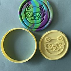 4786FFDE-BD8E-48E9-ACE9-C919F8A75988.jpeg Archivo STL Cortapastas de gato con gafas・Modelo para descargar y imprimir en 3D