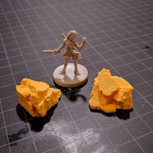 49126e8a11ebca9fb489c99590f2a215_display_large.jpg Massi per Gloomhaven - Scolpiti (1, 2, 3 Hex)