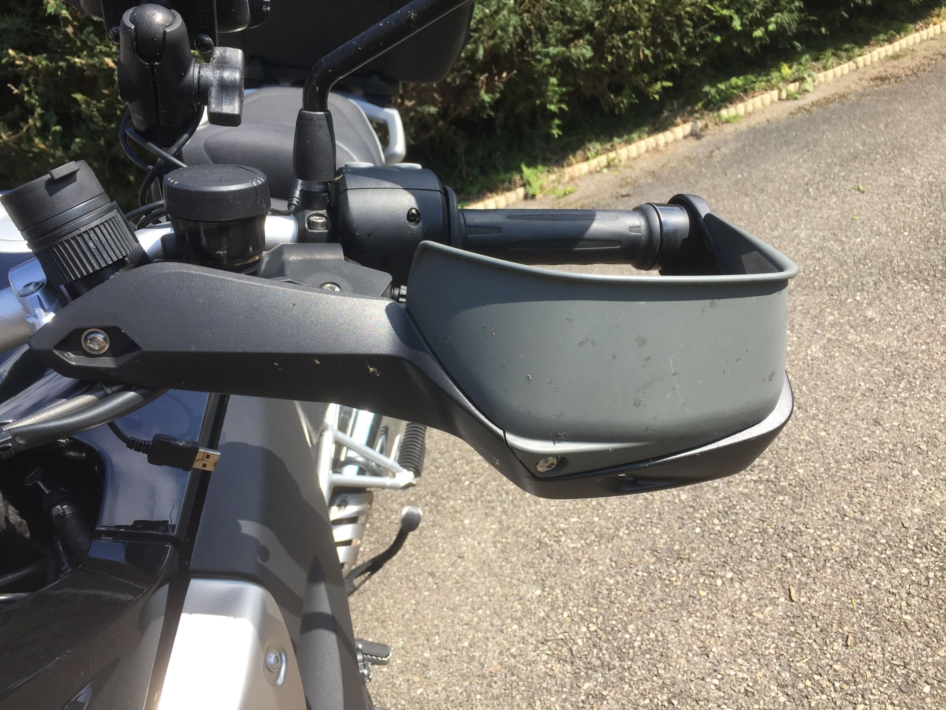 STL file BMW R1200GS Hand Protector for bad weather conditions・3D print ...