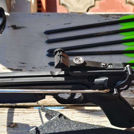 Cobra crossbow string stopper