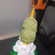 photo1709596928.jpeg yarn spinner / yarn roll holder / yarn ball holder