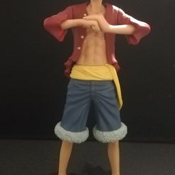 IMG_20240226_071918.jpg personalized base for the one piece figurine from leclerc