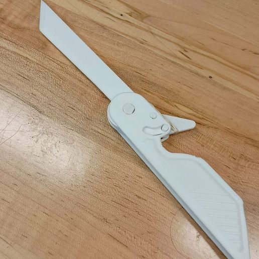 pic-1.jpg Lame à cran d'arrêt à double action