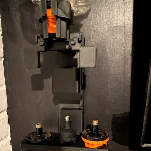 Modular Gravity Claw Wall Holder for Vaporizer Bag, Hose & Chambers (Volcano-style Easy Valve compatible)