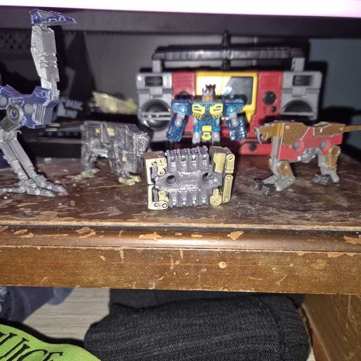 Who-is-it.jpeg G1 Style cassette-bot: Rosetta