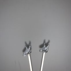 Cráneo de animal cornudo