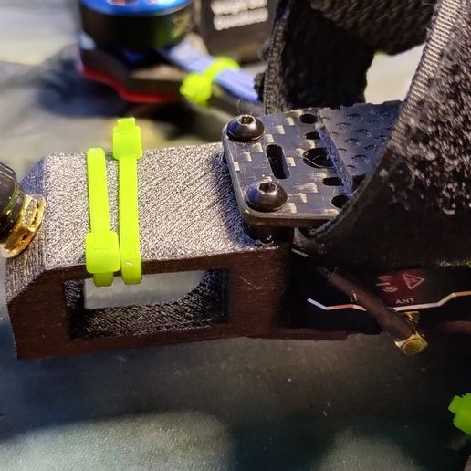 VTX and GPS antenna mount for Kwadsquad frame 3D model