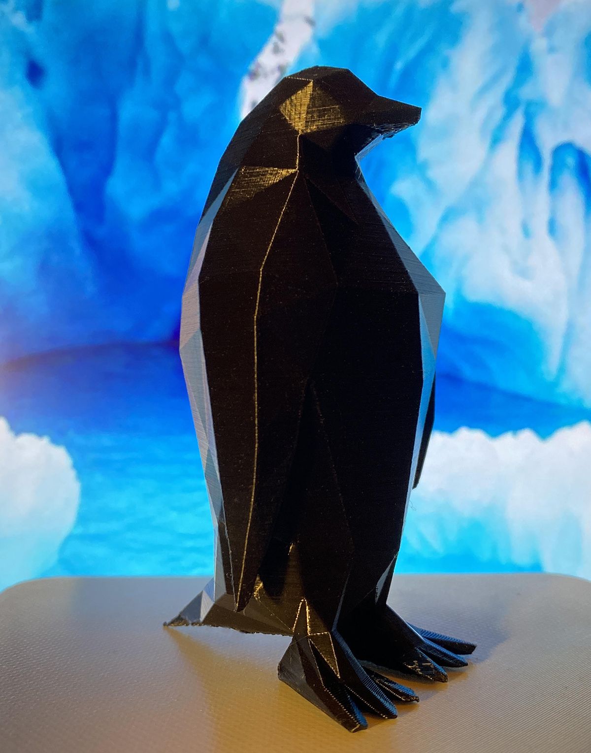 Download OBJ file LOW POLY PENGUIN • 3D printing template