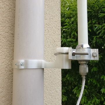 antenna_mounting_2.png Light antenna attachment for gutter down tube (Ø 80 mm)