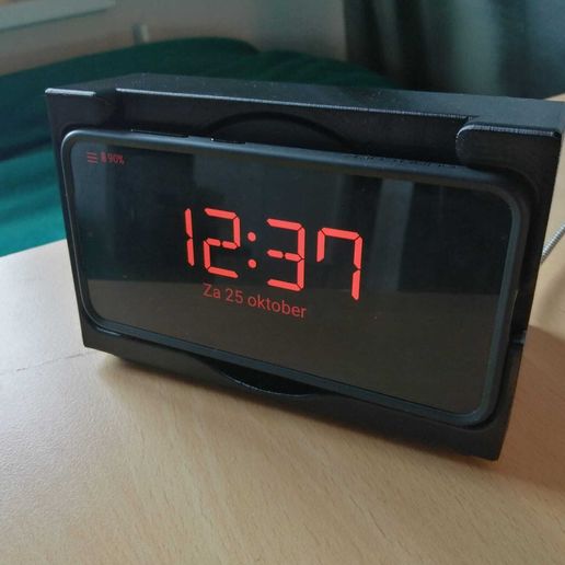 Samsung S24 with Quadlock Case docking station + IKEA LIVBOJ charger - 3D model önizlemesi