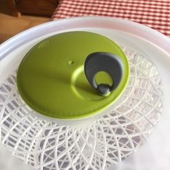 Poignée-remplacée-2.jpg Handle for salad spinner!