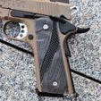 IMG_20250319_174836.jpg COLT 1911 MODERN GRIPS HEXAGON RIVER