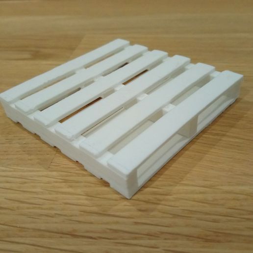 Pallet for agglo or breeze block 1/14
