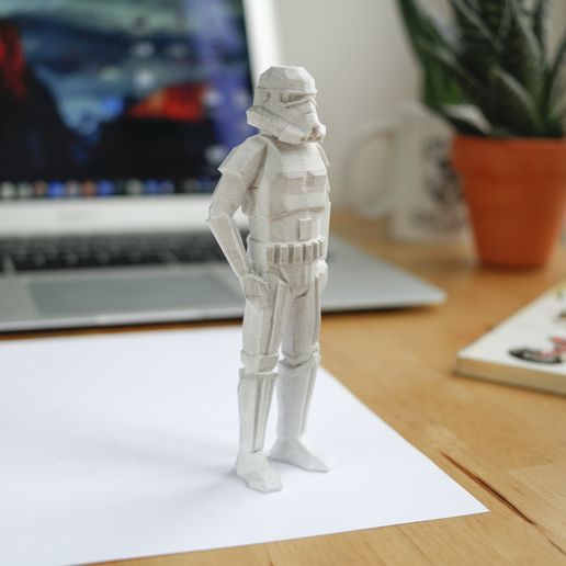 lowpoly_starwars_stormtrooper2.jpg Low-Poly Spielzeug