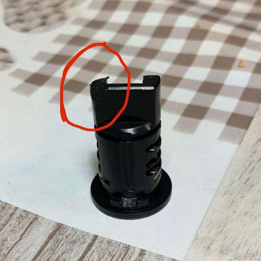 4407022c-0b42-4d26-9b57-0d0b0c21d3ea.jpg Reparação do puxador do porta-luvas do BMW E39